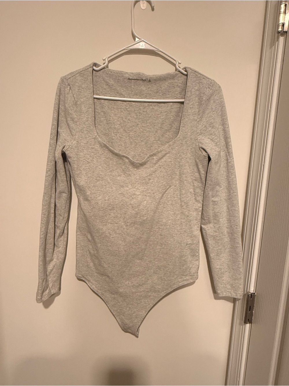 Abercrombie & Fitch Light Gray Long Sleeve Scoop Bodysuit
